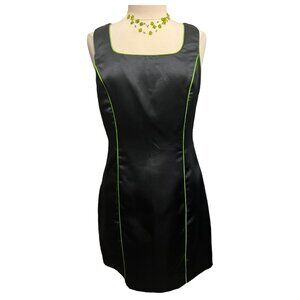 Short black and green dress